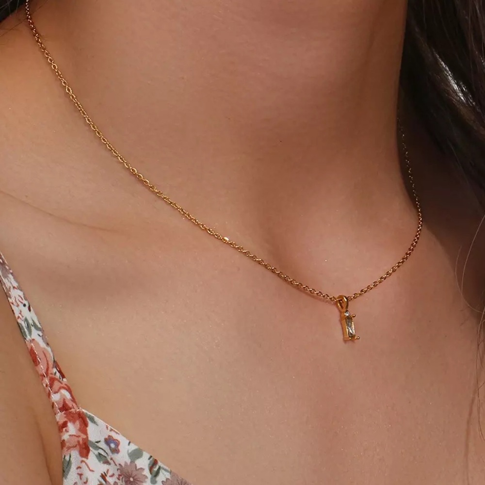 New 18K Gold Mini Square Clear Pendant Necklace, nice Necklace, cute Necklace - Picture 2 of 8